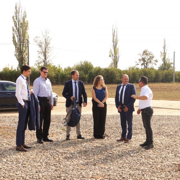 Stațiunea de Cercetare Dezvoltare pentru Pomicultură Băneasa a primit în data de 13.09.2023 vizita primei misiuni de evaluare a aderării României la OCDE în domeniul agriculturii