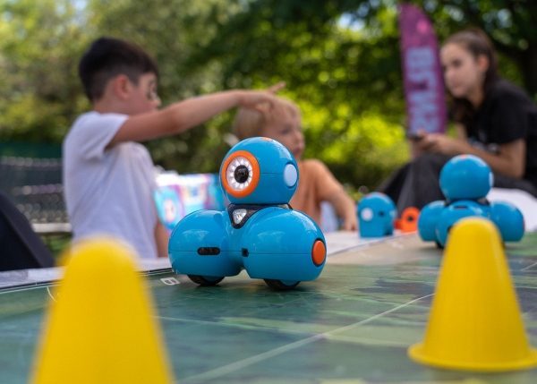 Educația digitală timpurie – misiunea Academiei de programare  MindHub București Unirii