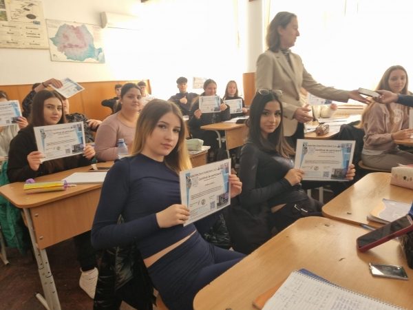 Proiectul „Portal WebCivic eFormare pentru cetățenie activă” implementat cu succes de Fundația Județeană pentru Tineret Gorj