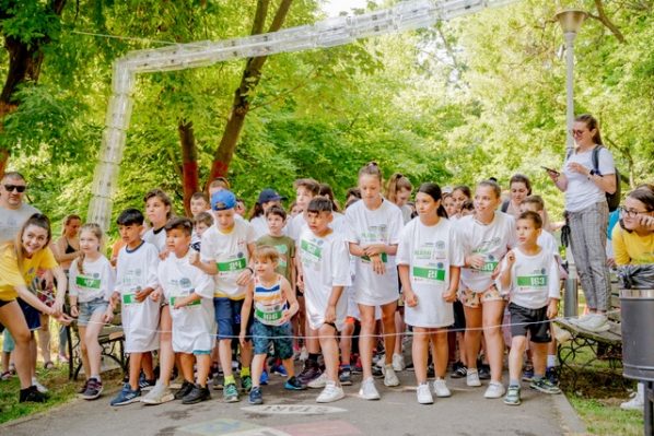   Peste 1.000 de persoane au participat la „Crosul Schimbării”, primul eveniment sportiv din România dedicat luptei împotriva schimbărilor climatice