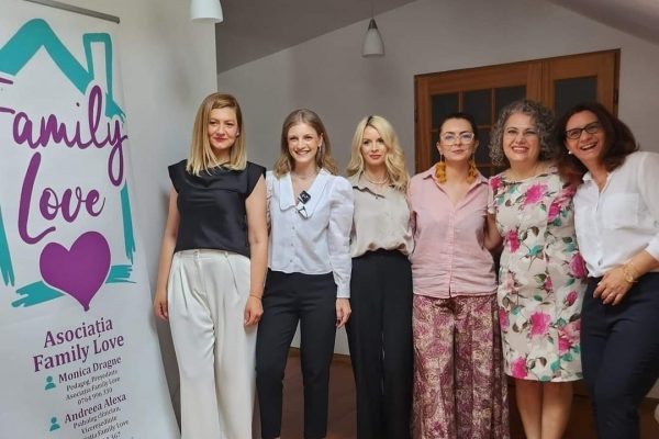 Asociația Family Love a susținut în weekend, cursul gratuit pentru părinții copiilor cu autism