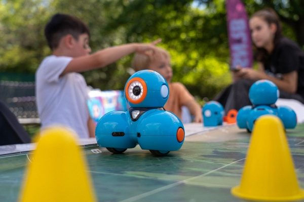 Educația digitală timpurie – misiunea Academiei de programare  MindHub București Unirii