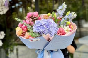 Trendurile de pe TikTok în floristică: Ce buchete sunt la modă printre tineri